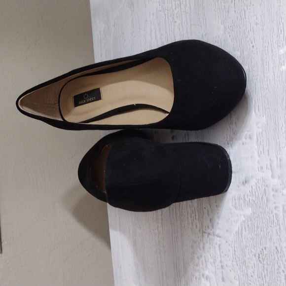 Daily Suede Shoes - Picture 1 of 6